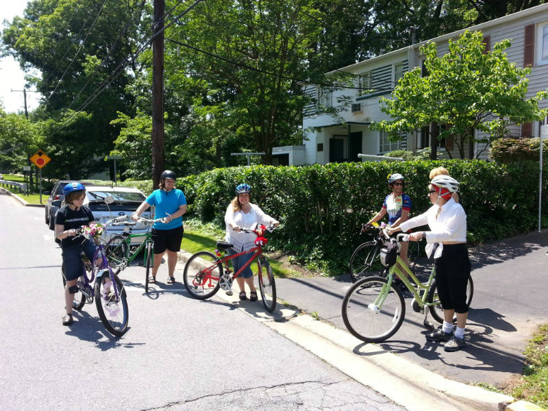 Cyclists in front of the Greenbelt Museum for the annual Roosevelt Ride, 2017.